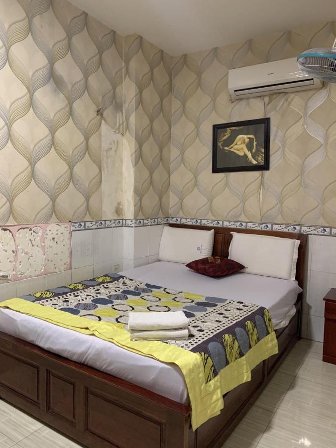 Hotel Uyên Nhi